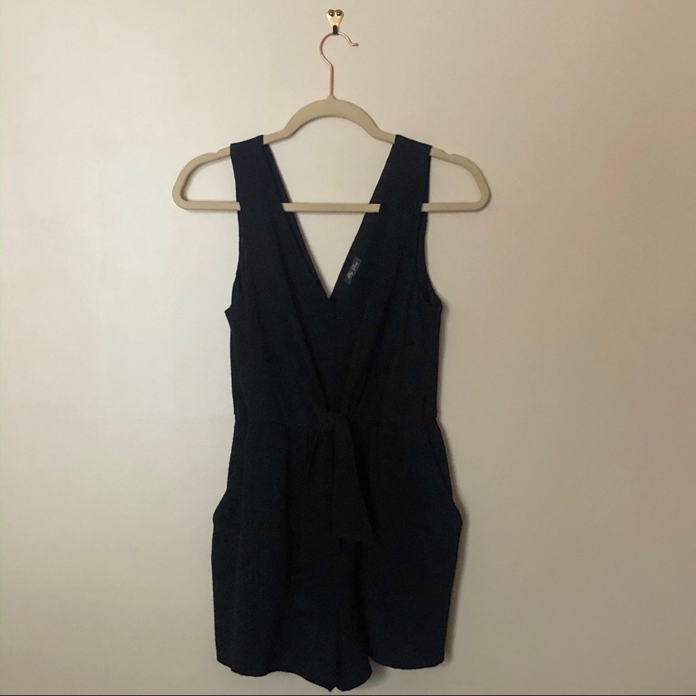 [Lily Rose] Black Sleeveless Romper